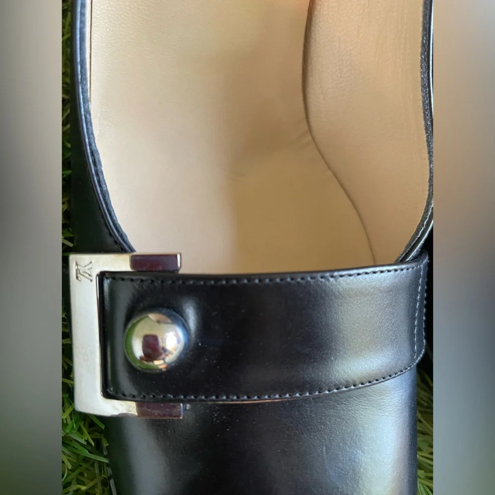 Vintage Louis Vuitton Black Leather Square Toe Heels Size 38 NEW Never Worn